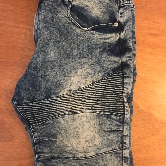 Size 38 Jean stretch shorts - Picture 2 of 5